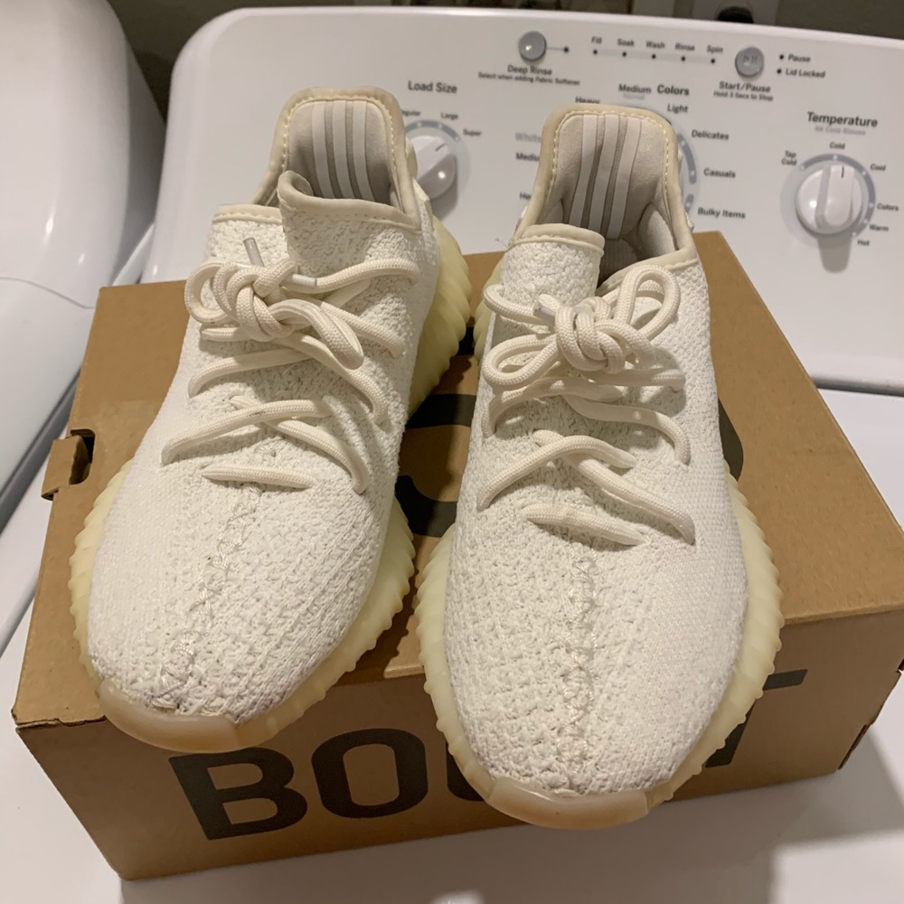 Yeezy 350 V2